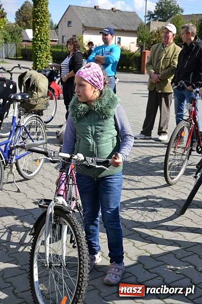 Zdjęcie w galerii na portalu naszraciborz.pl: Ponad dwustu cyklistów wzięło udział w rajdzie na pograniczu wiadomości z regionu