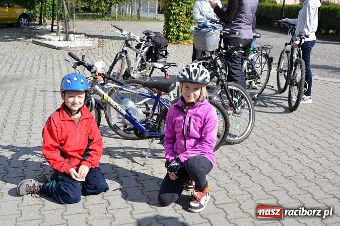 Zdjęcie w galerii na portalu naszraciborz.pl: Ponad dwustu cyklistów wzięło udział w rajdzie na pograniczu wiadomości z regionu