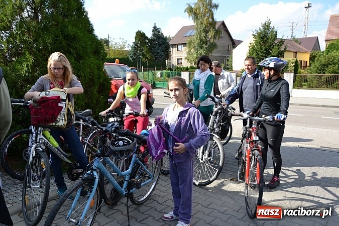 Zdjęcie w galerii na portalu naszraciborz.pl: Ponad dwustu cyklistów wzięło udział w rajdzie na pograniczu wiadomości z regionu