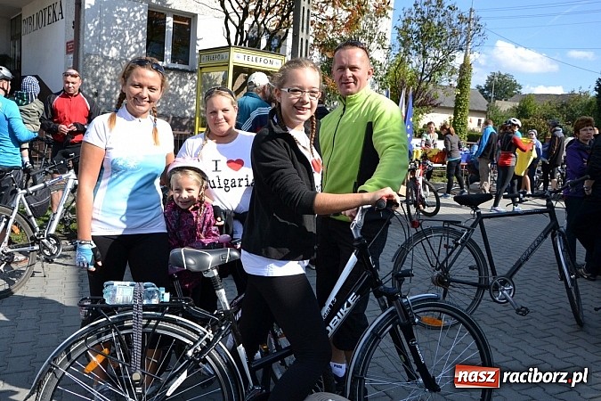 Zdjęcie w galerii na portalu naszraciborz.pl: Ponad dwustu cyklistów wzięło udział w rajdzie na pograniczu wiadomości z regionu