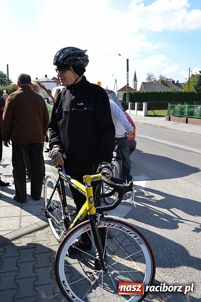 Zdjęcie w galerii na portalu naszraciborz.pl: Ponad dwustu cyklistów wzięło udział w rajdzie na pograniczu wiadomości z regionu