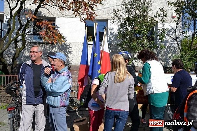 Zdjęcie w galerii na portalu naszraciborz.pl: Ponad dwustu cyklistów wzięło udział w rajdzie na pograniczu wiadomości z regionu
