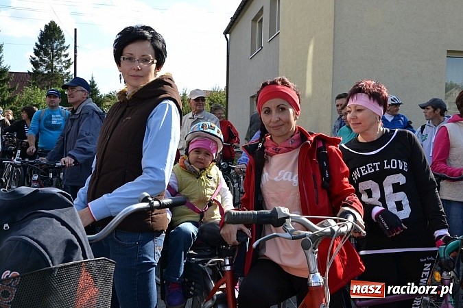 Zdjęcie w galerii na portalu naszraciborz.pl: Ponad dwustu cyklistów wzięło udział w rajdzie na pograniczu wiadomości z regionu
