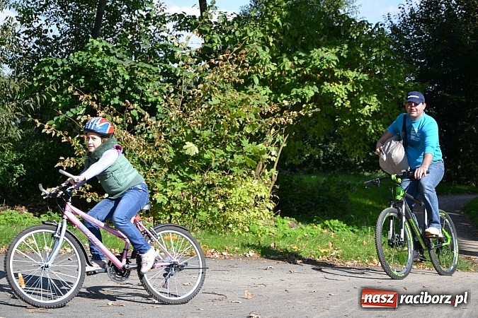 Zdjęcie w galerii na portalu naszraciborz.pl: Ponad dwustu cyklistów wzięło udział w rajdzie na pograniczu wiadomości z regionu