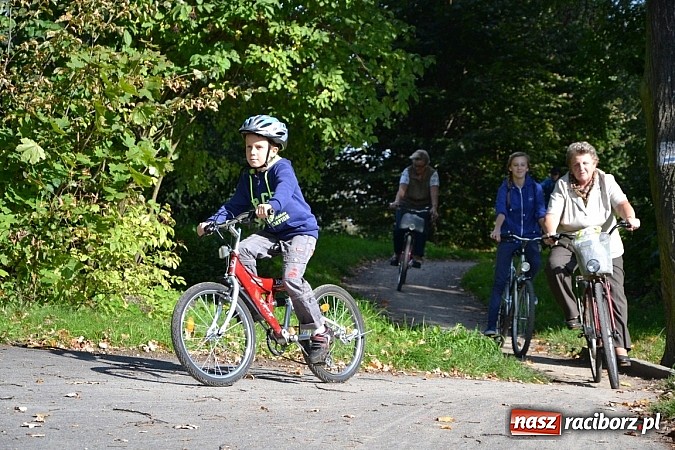Zdjęcie w galerii na portalu naszraciborz.pl: Ponad dwustu cyklistów wzięło udział w rajdzie na pograniczu wiadomości z regionu