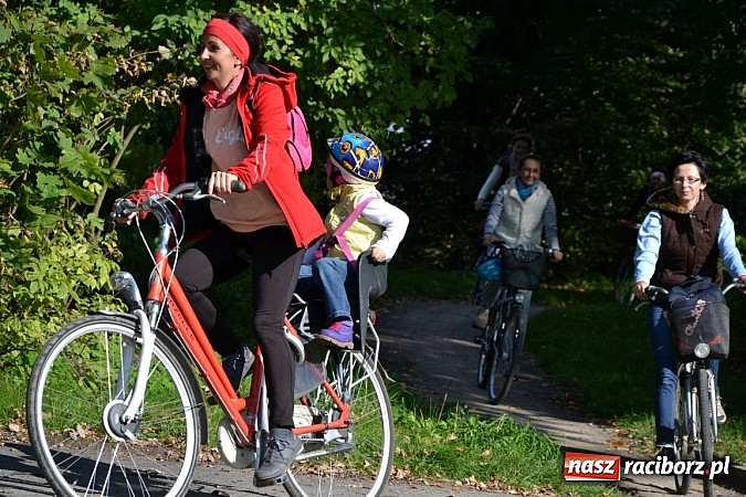 Zdjęcie w galerii na portalu naszraciborz.pl: Ponad dwustu cyklistów wzięło udział w rajdzie na pograniczu wiadomości z regionu