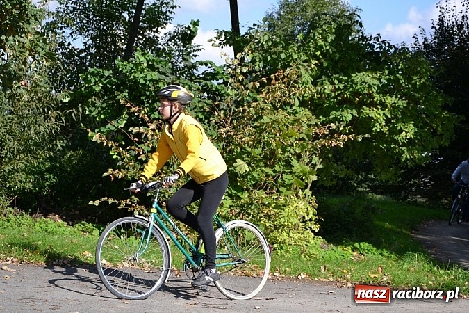 Zdjęcie w galerii na portalu naszraciborz.pl: Ponad dwustu cyklistów wzięło udział w rajdzie na pograniczu wiadomości z regionu