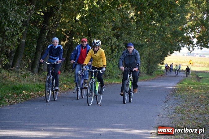 Zdjęcie w galerii na portalu naszraciborz.pl: Ponad dwustu cyklistów wzięło udział w rajdzie na pograniczu wiadomości z regionu