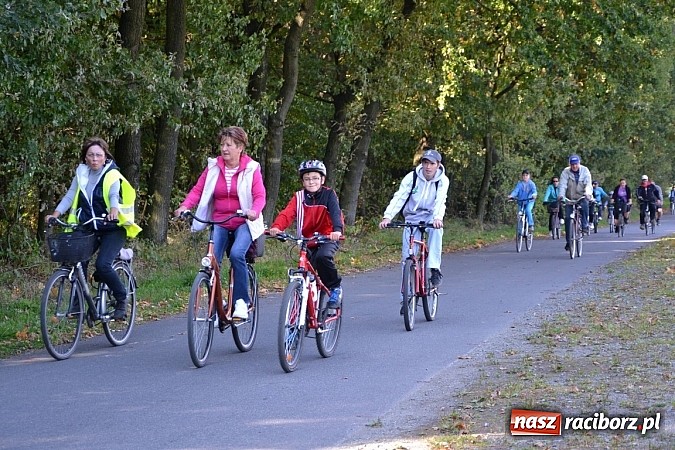 Zdjęcie w galerii na portalu naszraciborz.pl: Ponad dwustu cyklistów wzięło udział w rajdzie na pograniczu wiadomości z regionu
