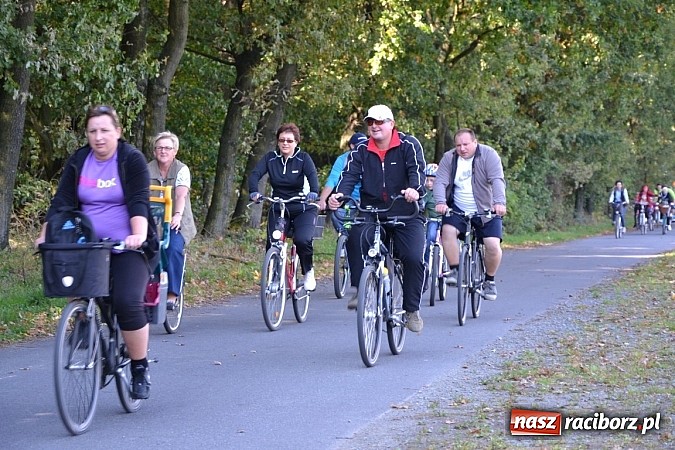 Zdjęcie w galerii na portalu naszraciborz.pl: Ponad dwustu cyklistów wzięło udział w rajdzie na pograniczu wiadomości z regionu