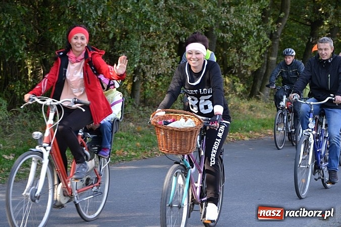 Zdjęcie w galerii na portalu naszraciborz.pl: Ponad dwustu cyklistów wzięło udział w rajdzie na pograniczu wiadomości z regionu