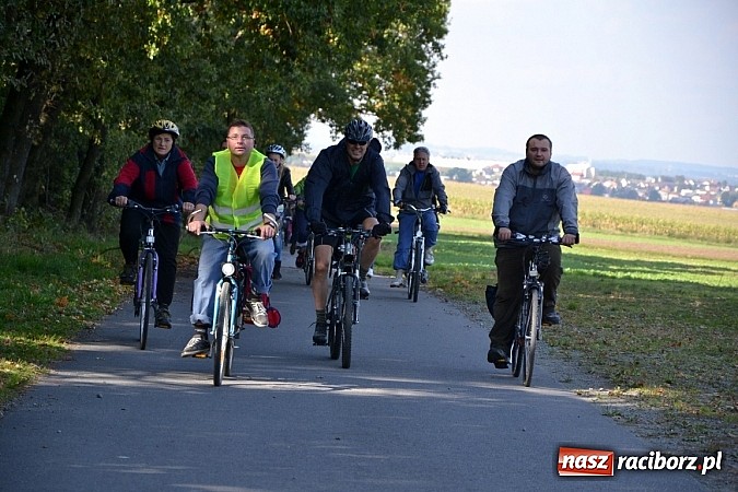 Zdjęcie w galerii na portalu naszraciborz.pl: Ponad dwustu cyklistów wzięło udział w rajdzie na pograniczu wiadomości z regionu