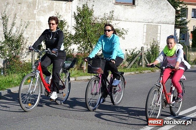 Zdjęcie w galerii na portalu naszraciborz.pl: Ponad dwustu cyklistów wzięło udział w rajdzie na pograniczu wiadomości z regionu