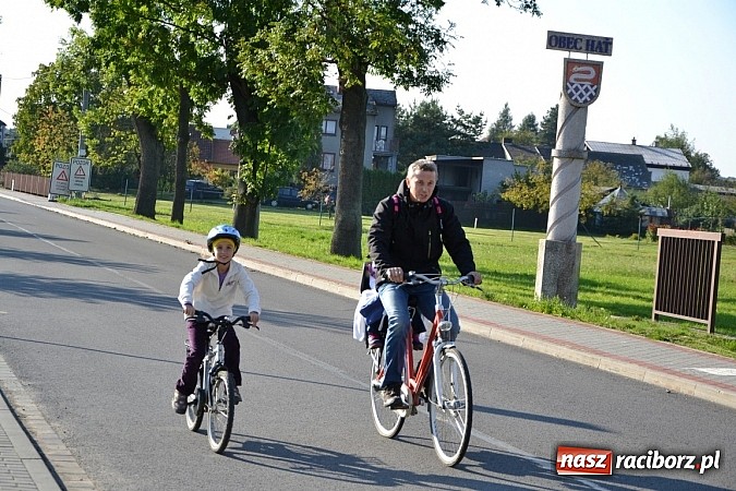 Zdjęcie w galerii na portalu naszraciborz.pl: Ponad dwustu cyklistów wzięło udział w rajdzie na pograniczu wiadomości z regionu