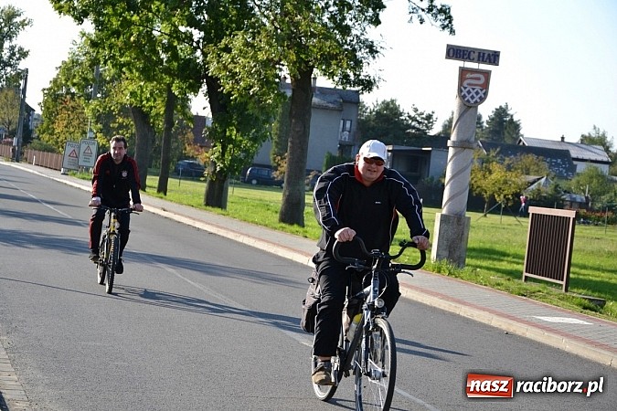 Zdjęcie w galerii na portalu naszraciborz.pl: Ponad dwustu cyklistów wzięło udział w rajdzie na pograniczu wiadomości z regionu