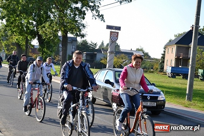 Zdjęcie w galerii na portalu naszraciborz.pl: Ponad dwustu cyklistów wzięło udział w rajdzie na pograniczu wiadomości z regionu