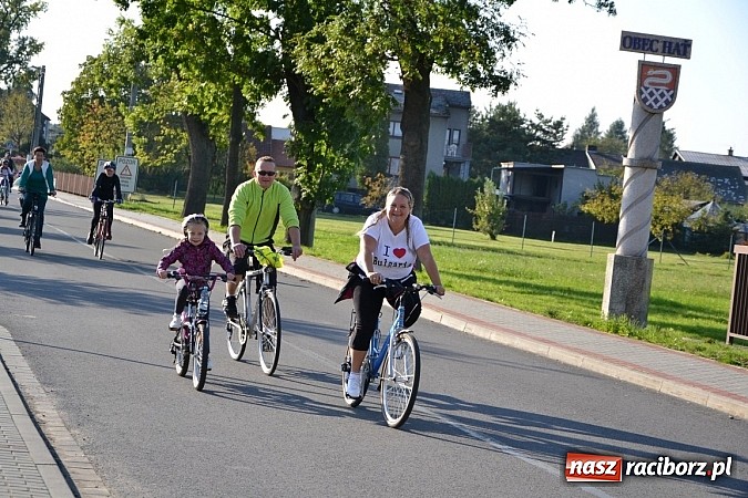 Zdjęcie w galerii na portalu naszraciborz.pl: Ponad dwustu cyklistów wzięło udział w rajdzie na pograniczu wiadomości z regionu