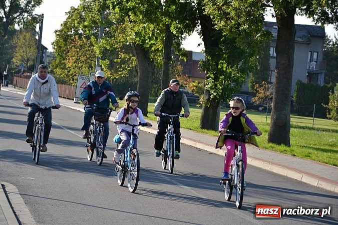 Zdjęcie w galerii na portalu naszraciborz.pl: Ponad dwustu cyklistów wzięło udział w rajdzie na pograniczu wiadomości z regionu