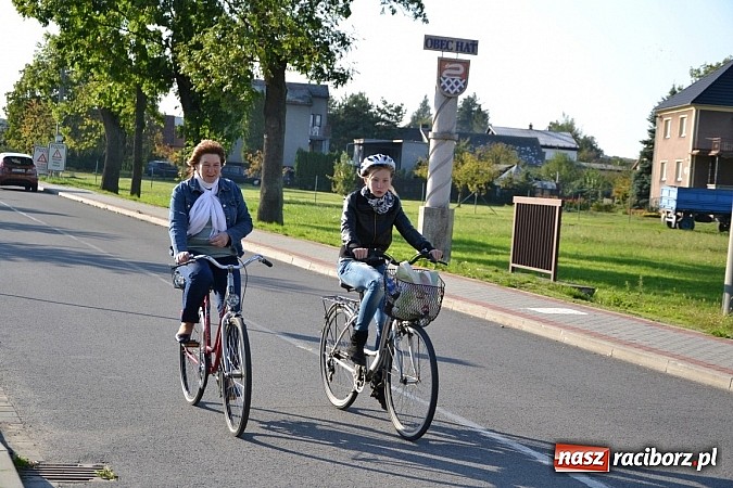 Zdjęcie w galerii na portalu naszraciborz.pl: Ponad dwustu cyklistów wzięło udział w rajdzie na pograniczu wiadomości z regionu