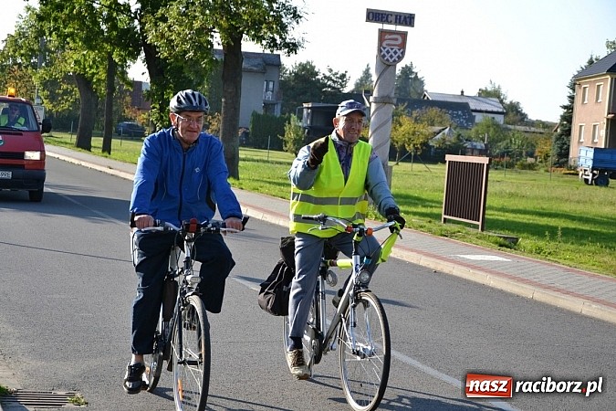 Zdjęcie w galerii na portalu naszraciborz.pl: Ponad dwustu cyklistów wzięło udział w rajdzie na pograniczu wiadomości z regionu