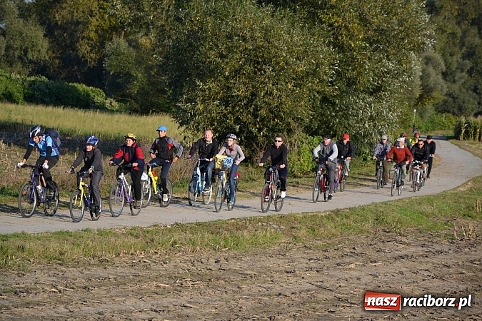 Zdjęcie w galerii na portalu naszraciborz.pl: Ponad dwustu cyklistów wzięło udział w rajdzie na pograniczu wiadomości z regionu