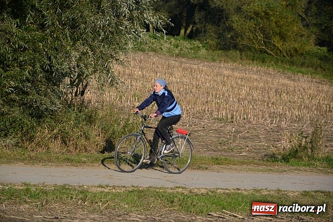 Zdjęcie w galerii na portalu naszraciborz.pl: Ponad dwustu cyklistów wzięło udział w rajdzie na pograniczu wiadomości z regionu