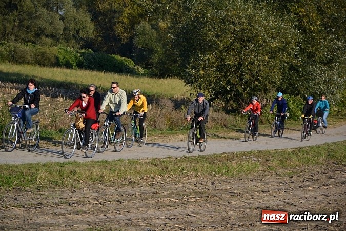 Zdjęcie w galerii na portalu naszraciborz.pl: Ponad dwustu cyklistów wzięło udział w rajdzie na pograniczu wiadomości z regionu