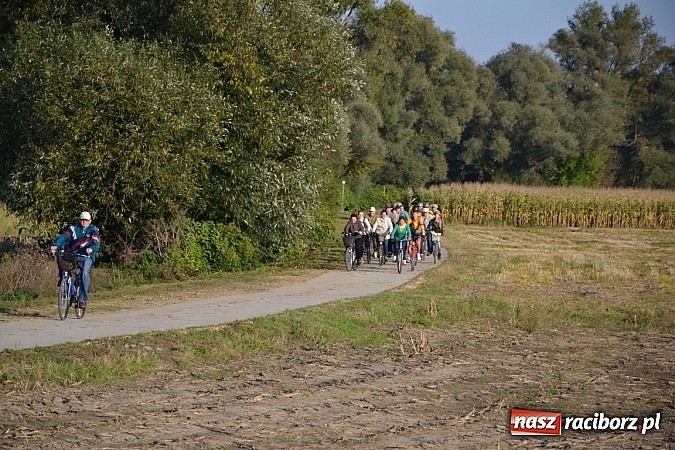 Zdjęcie w galerii na portalu naszraciborz.pl: Ponad dwustu cyklistów wzięło udział w rajdzie na pograniczu wiadomości z regionu