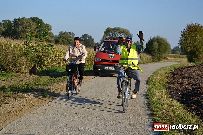 Zdjęcie w galerii na portalu naszraciborz.pl: Ponad dwustu cyklistów wzięło udział w rajdzie na pograniczu wiadomości z regionu
