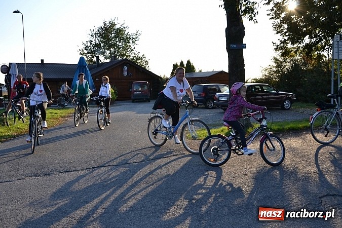 Zdjęcie w galerii na portalu naszraciborz.pl: Ponad dwustu cyklistów wzięło udział w rajdzie na pograniczu wiadomości z regionu