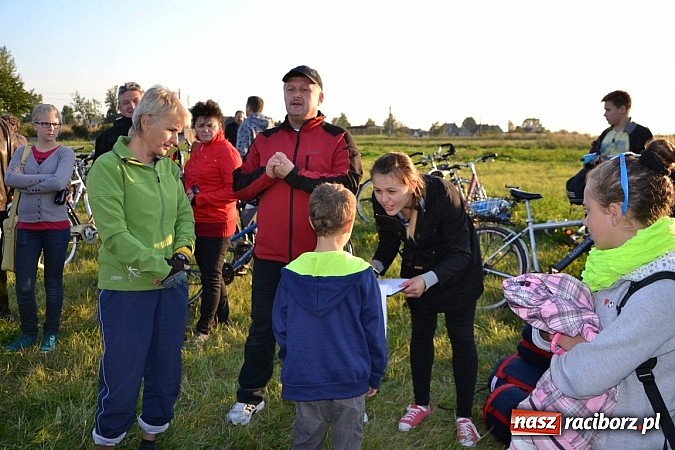 Zdjęcie w galerii na portalu naszraciborz.pl: Ponad dwustu cyklistów wzięło udział w rajdzie na pograniczu wiadomości z regionu