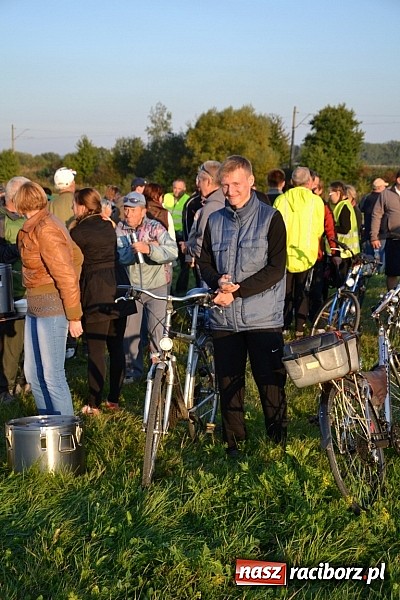Zdjęcie w galerii na portalu naszraciborz.pl: Ponad dwustu cyklistów wzięło udział w rajdzie na pograniczu wiadomości z regionu