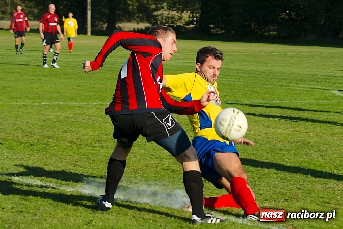 Zdjęcie w galerii na portalu naszraciborz.pl: Dreszczowiec w Bieńkowicach. Rezerwy Rogowa pokonane wiadomości z regionu