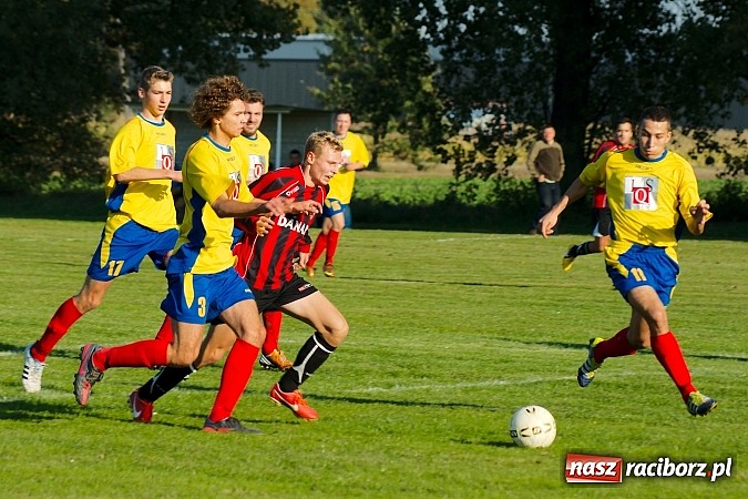 Zdjęcie w galerii na portalu naszraciborz.pl: Dreszczowiec w Bieńkowicach. Rezerwy Rogowa pokonane wiadomości z regionu