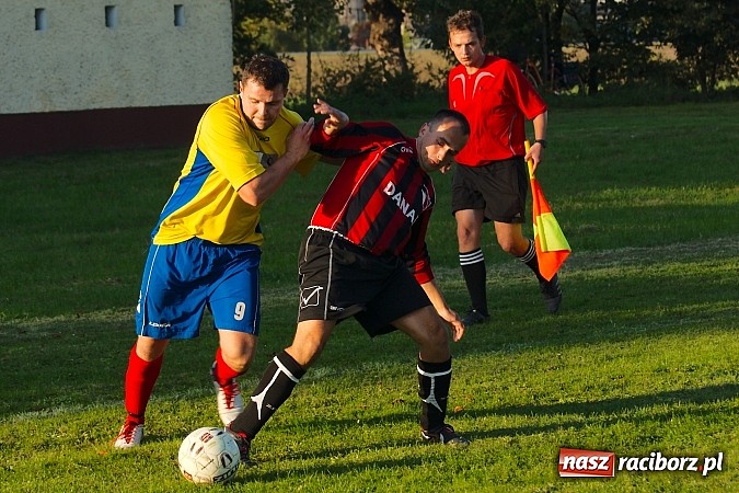 Zdjęcie w galerii na portalu naszraciborz.pl: Dreszczowiec w Bieńkowicach. Rezerwy Rogowa pokonane wiadomości z regionu