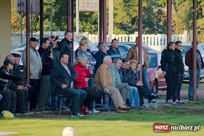Zdjęcie w galerii na portalu naszraciborz.pl: Dreszczowiec w Bieńkowicach. Rezerwy Rogowa pokonane wiadomości z regionu