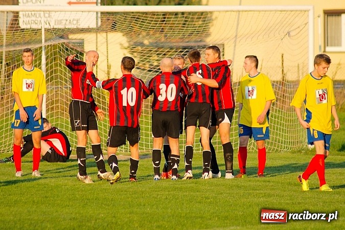 Zdjęcie w galerii na portalu naszraciborz.pl: Dreszczowiec w Bieńkowicach. Rezerwy Rogowa pokonane wiadomości z regionu
