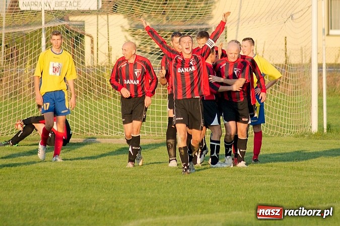 Zdjęcie w galerii na portalu naszraciborz.pl: Dreszczowiec w Bieńkowicach. Rezerwy Rogowa pokonane wiadomości z regionu
