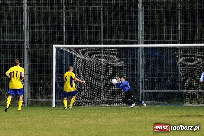 Zdjęcie w galerii na portalu naszraciborz.pl: Osiem goli juniorów Markowic wiadomości z regionu