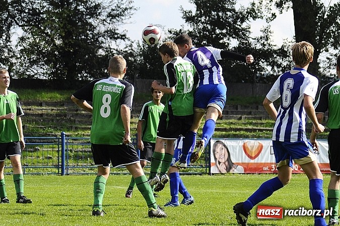 Zdjęcie w galerii na portalu naszraciborz.pl: Unia rozbiła zdziesiątkowane Bieńkowice wiadomości z regionu