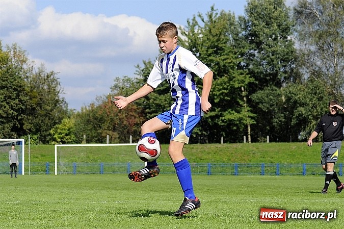 Zdjęcie w galerii na portalu naszraciborz.pl: Unia rozbiła zdziesiątkowane Bieńkowice wiadomości z regionu