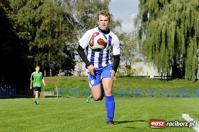 Zdjęcie w galerii na portalu naszraciborz.pl: Unia rozbiła zdziesiątkowane Bieńkowice wiadomości z regionu