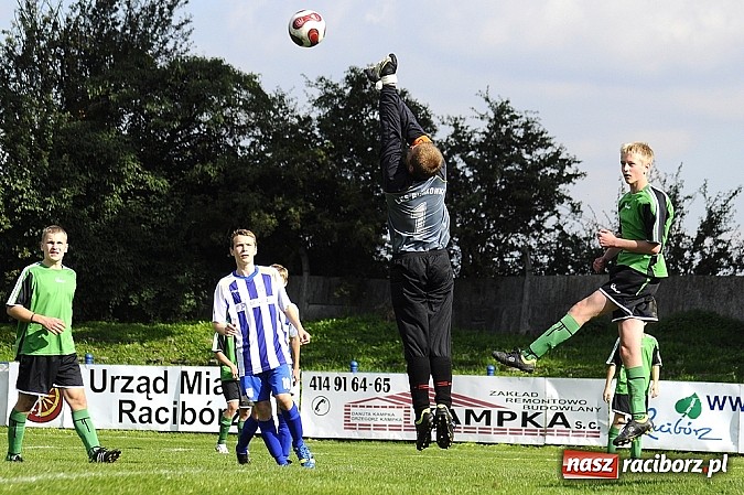 Zdjęcie w galerii na portalu naszraciborz.pl: Unia rozbiła zdziesiątkowane Bieńkowice wiadomości z regionu