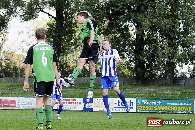 Zdjęcie w galerii na portalu naszraciborz.pl: Unia rozbiła zdziesiątkowane Bieńkowice wiadomości z regionu