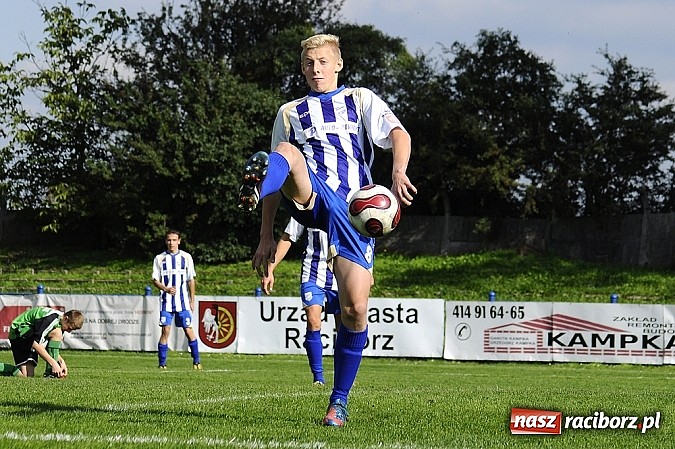 Zdjęcie w galerii na portalu naszraciborz.pl: Unia rozbiła zdziesiątkowane Bieńkowice wiadomości z regionu