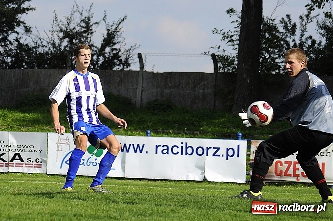 Zdjęcie w galerii na portalu naszraciborz.pl: Unia rozbiła zdziesiątkowane Bieńkowice wiadomości z regionu