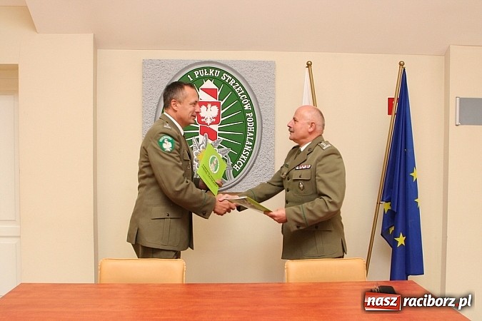 Zdjęcie w galerii na portalu naszraciborz.pl: Komendant Śląsko – Małopolskiego Oddziału Straży Granicznej z wizytą w Nowym Sączu wiadomości z regionu