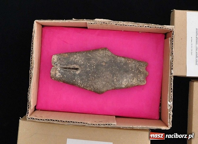 Zdjęcie w galerii na portalu naszraciborz.pl: Figurka płodności promuje Racibórz w National Geographic wiadomości z regionu