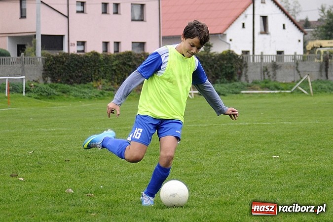 Zdjęcie w galerii na portalu naszraciborz.pl: Pewna wygrana trampkarzy Unii  wiadomości z regionu