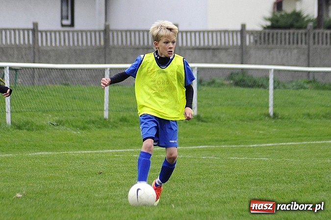 Zdjęcie w galerii na portalu naszraciborz.pl: Pewna wygrana trampkarzy Unii  wiadomości z regionu